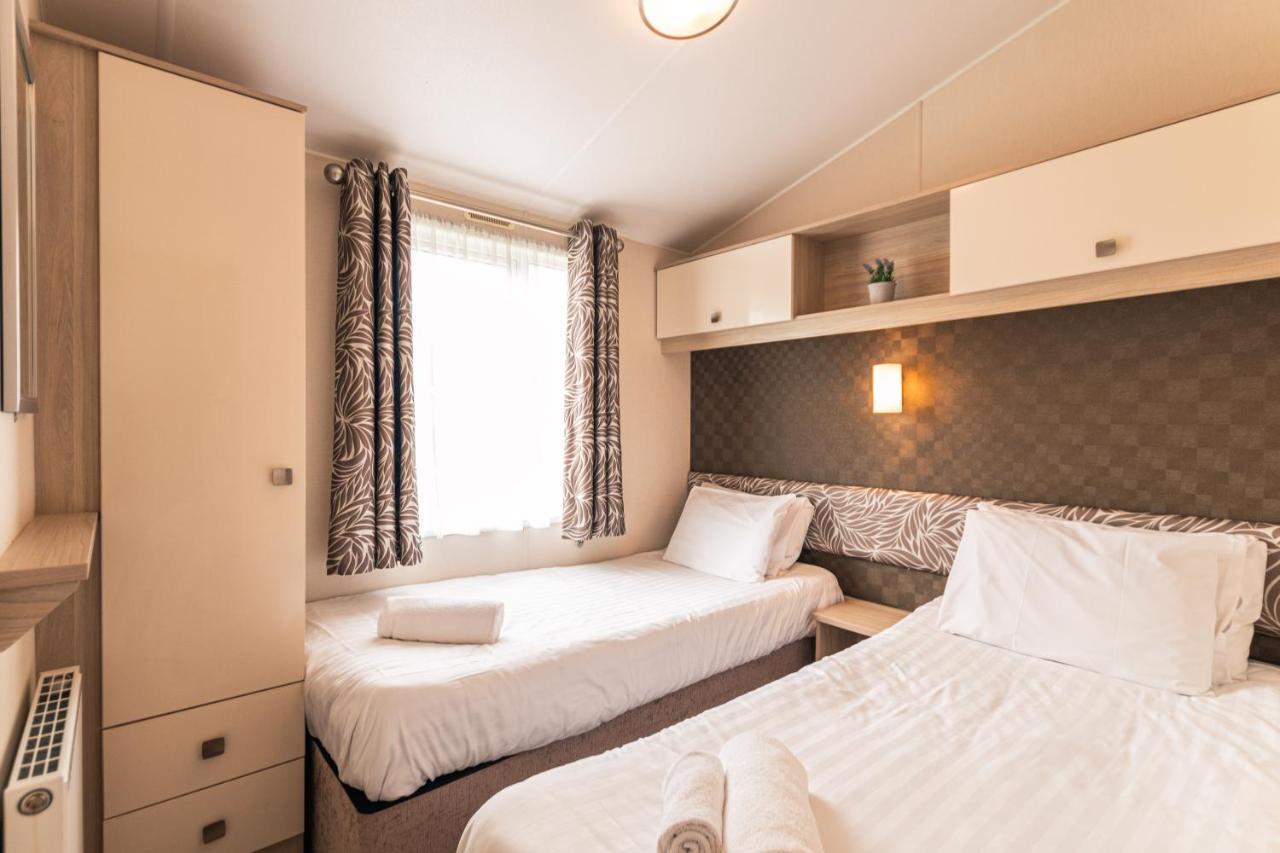 Meadows With Hot Tub Lodge Malton